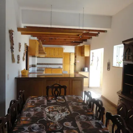 Δωμάτια σε οικογενειακή κατοικία Casa Oceano *